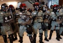 周日香港抗议再起 暴力不断