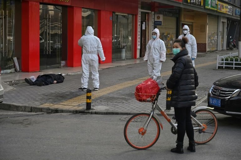 记者直击白髮翁倒毙武汉街头 恐惧感弥漫全市