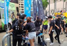 學生動源下午到尖沙咀設街站 大批防暴警戒備