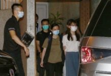 周庭雙手被反綁被港警拘捕