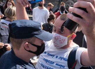 俄罗斯各地爆发抗议 支持被监禁的前哈巴罗夫斯克州州长