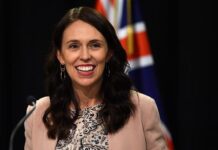 阿德恩及其工党获得历史性胜利