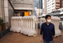 許智峯宣布流亡 強調香港永遠是他的家