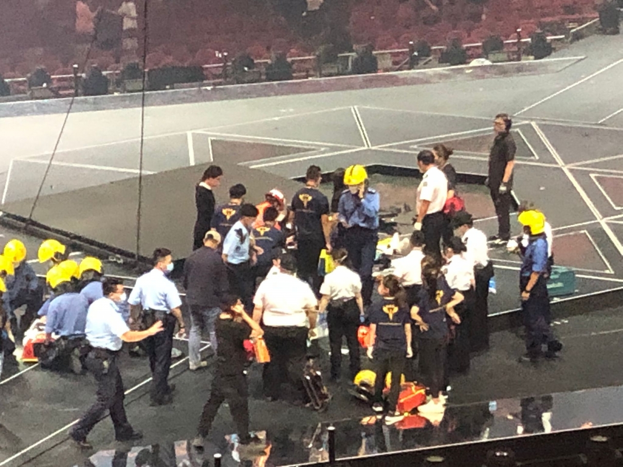 受傷舞蹈員家人來港 李家超：對演唱會事故傷者致以深切慰問　要求全面調查