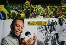 球王貝利葬禮舉行 逾23萬人到山度士主場弔唁