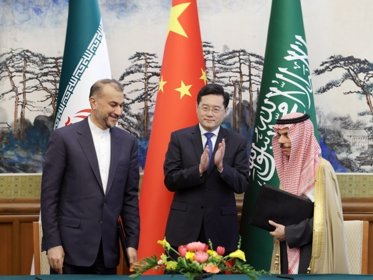 沙秦剛見證：沙伊雙方簽署聯合聲明，宣布即日起恢復外交關係
