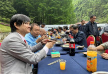腾龙洞杯赛长桌宴