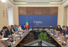 財經事務及庫務局局長在葡萄牙與高級官員和當地商界領袖會面