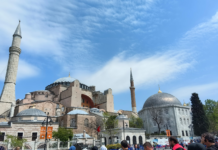 一趟飛往麥納麥的航班