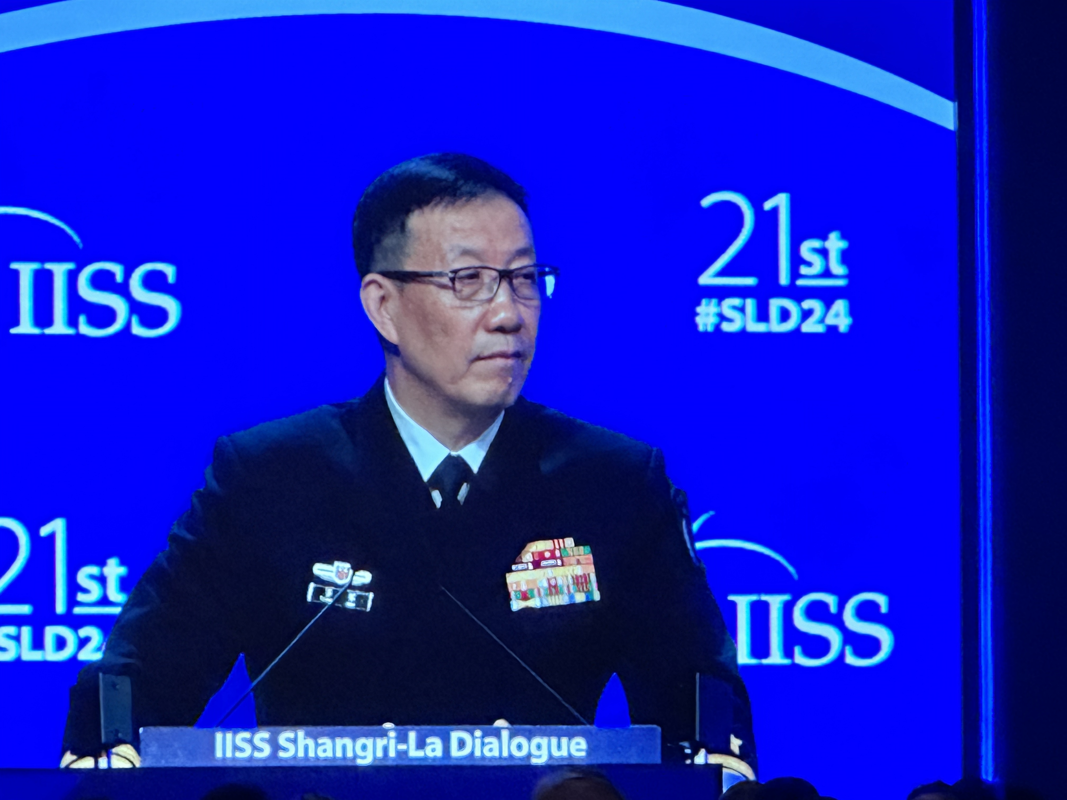 董軍在香格里拉對話上發表演講 董軍：兩岸和平統一的前景正遭到破壞