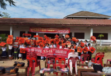 「來一起體驗中國年」活動在萬象圓滿舉行,十五載點亮中老友誼