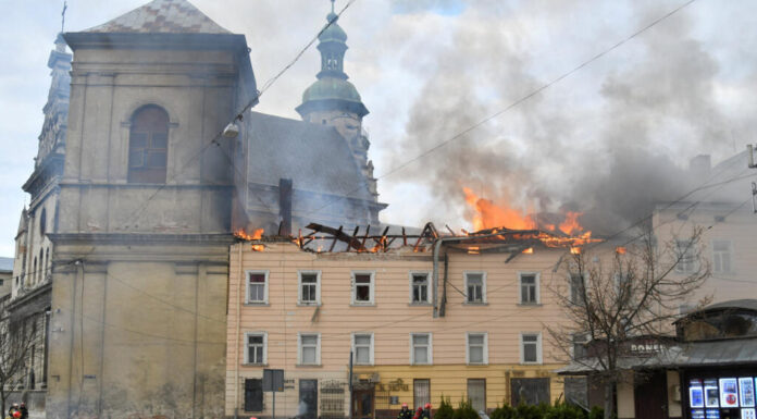 俄羅斯入侵烏克蘭第1491天: 俄羅斯出動400架無人機,對烏克蘭發動最猛烈攻擊