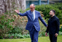 俄羅斯入侵烏克蘭第1512天:俄外長訪華晤習近平;默茨在柏林會晤澤連斯基