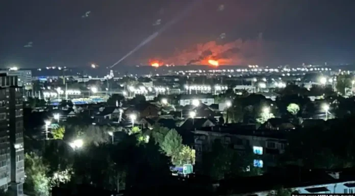 俄羅斯入侵烏克蘭第1664天:俄軍在夜間向烏克蘭發射200架攻擊無人機,澤連斯基稱烏軍襲擊俄羅斯多處能源與無人機設施;防空部隊摧毀或壓制187架;金正恩承諾擴大與俄羅斯合作;烏軍首次公開利曼附近維瓦爾第攻勢:清剿七十五平方公里土地